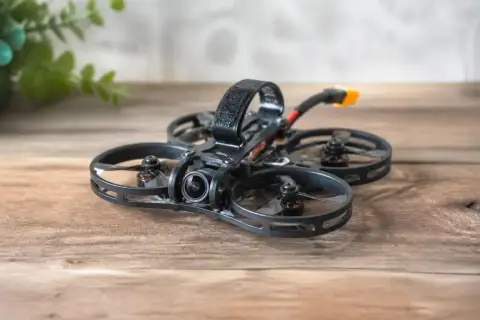 Droni Cinewhoop